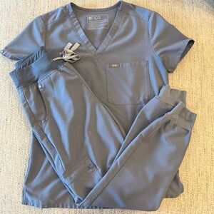 XXS Figs Vapor Blue scrub set